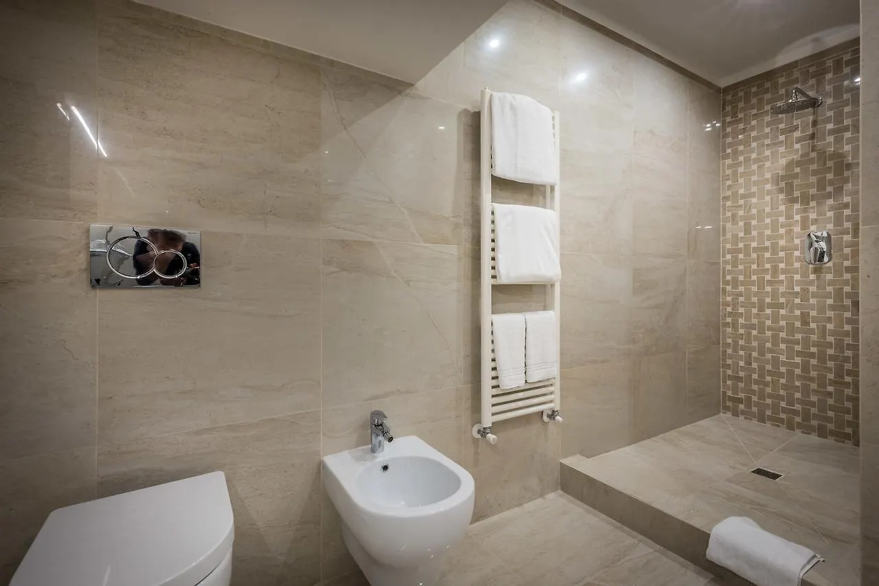 Residenza Alessandra Florence 2*,  Italy