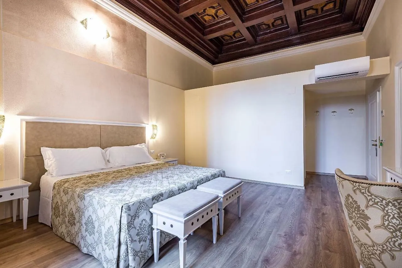 Residenza Alessandra Florence 2*,  Italy