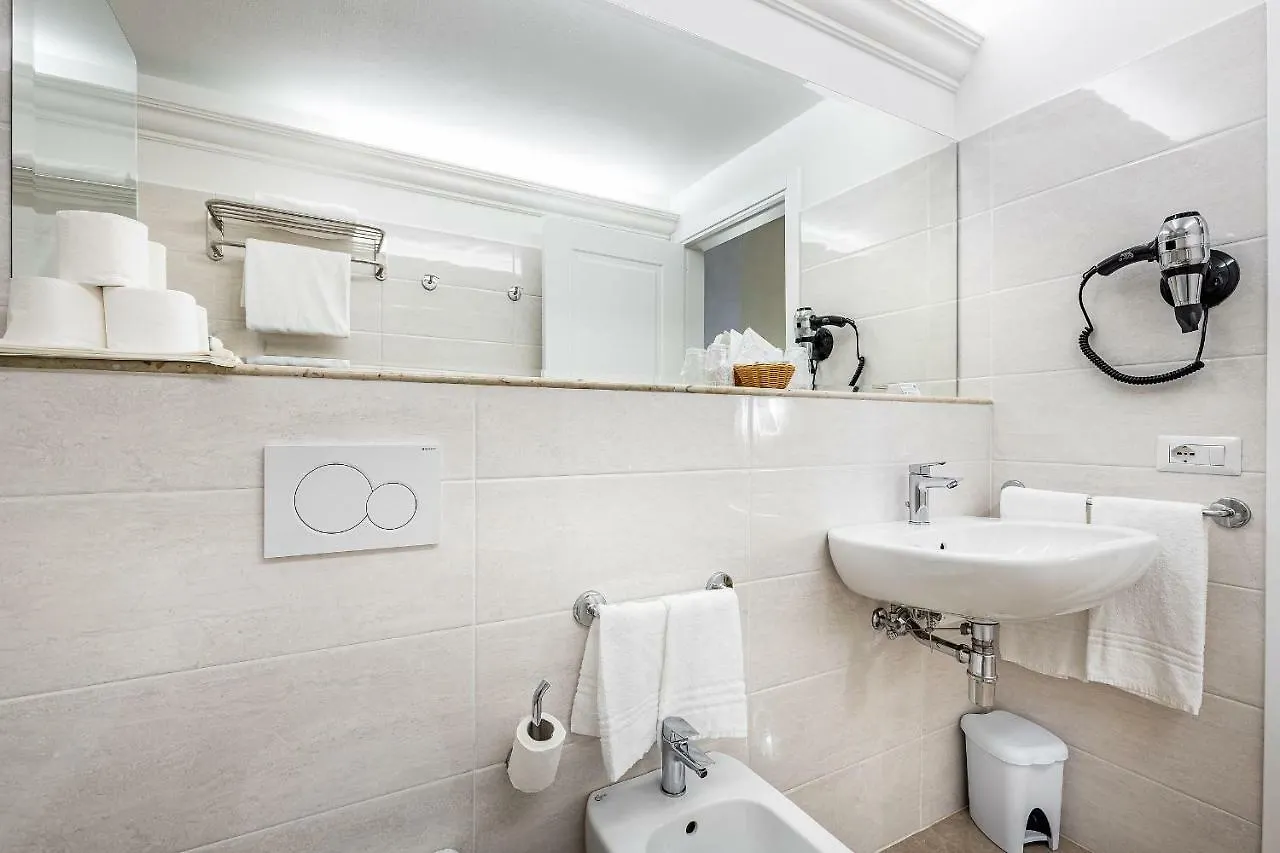 Residenza Alessandra Bed & Breakfast Florence
